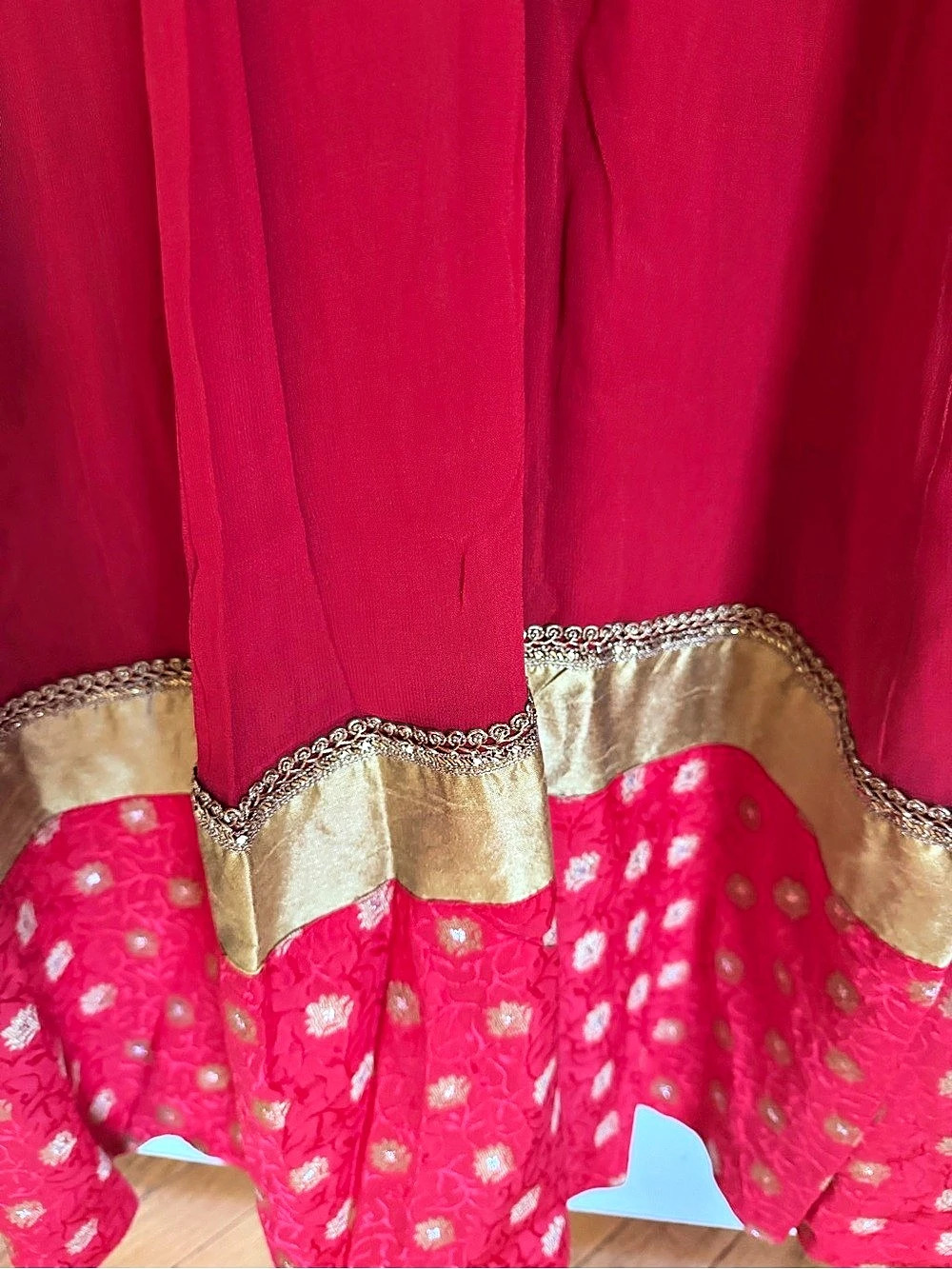 Red Embroidered Kurta - Picture 3 of 3
